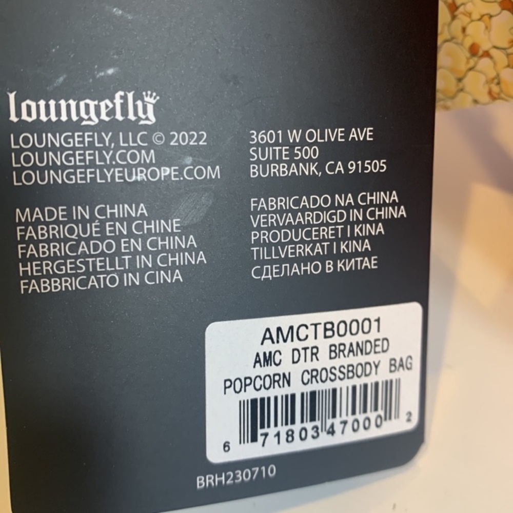 Loungefly X AMC "Perfectly Popcorn" Crossbody
Bag NEW! - Picture 12 of 14